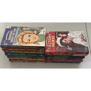 Lot of 17 Vintage Harlequin Romance Books 1970's Red Edge PB Some Under #1000